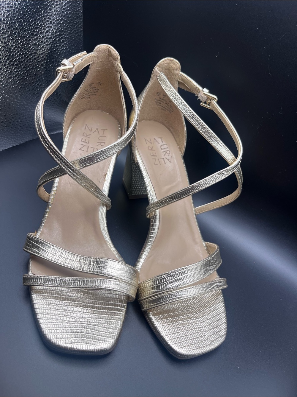 Naturalizer Metallic Gold Croc-Embossed Strappy Block Heels size 7